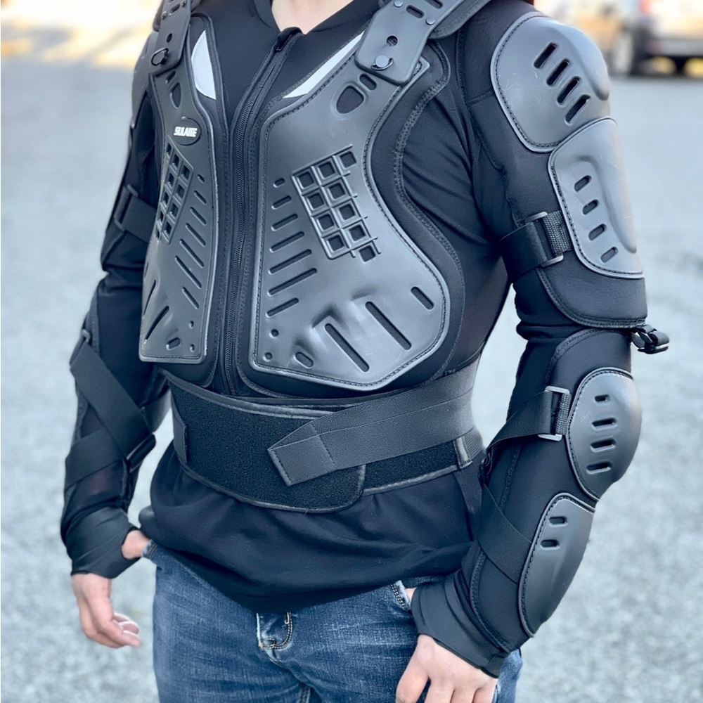 Motorcycle Riding Armor - Picture 5 of 12